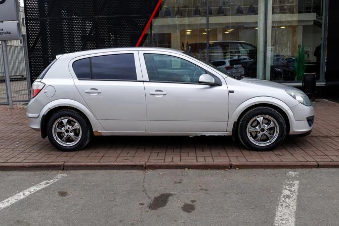 Opel Astra H с пробегом 2006 года, цена 340 000 рублей, 211000 км, хэтчбек, Автокод Объявления