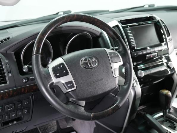 Toyota Land Cruiser 200 Series Рестайлинг 1 с пробегом 2012 года, цена 4 250 000 рублей, 198456 км, внедорожник, Автокод Объявления
