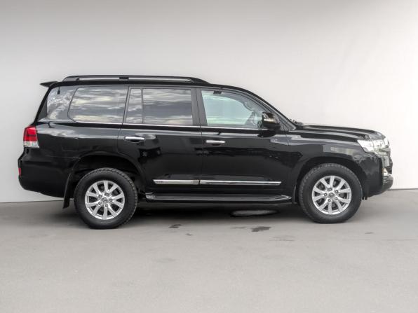 Toyota Land Cruiser 200 Series Рестайлинг 2 с пробегом 2016 года, цена 5 800 000 рублей, 140313 км, внедорожник, Автокод Объявления