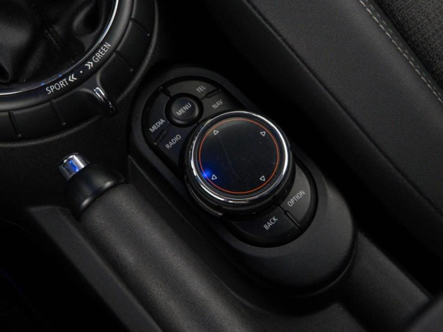 Mini Hatch III (F55/F56) Москва  - изображение 15