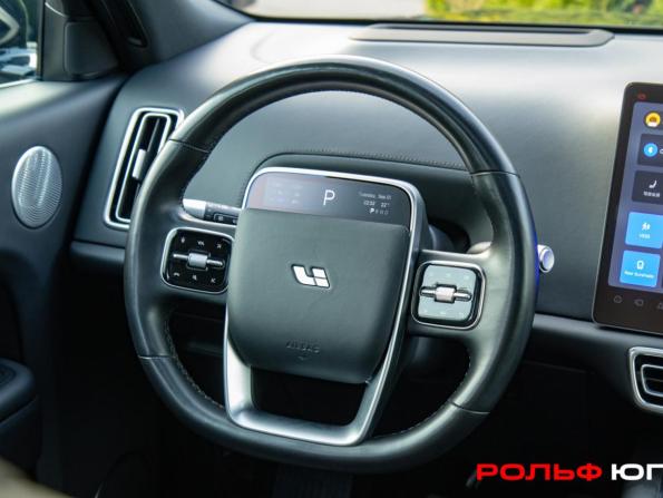 Li Auto (Lixiang) L9 I с пробегом 2023 года, цена 5 188 000 рублей, 77314 км, внедорожник, Автокод Объявления