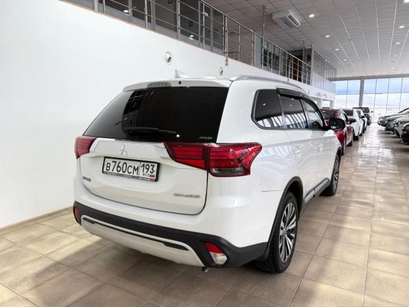 Mitsubishi Outlander III Рестайлинг 3 с пробегом 2018 года, цена 1 950 000 рублей, 94469 км, внедорожник, Автокод Объявления