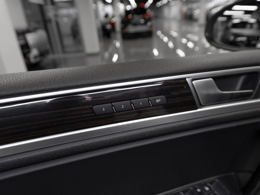 Volkswagen Touareg II Рестайлинг Москва  - изображение 20