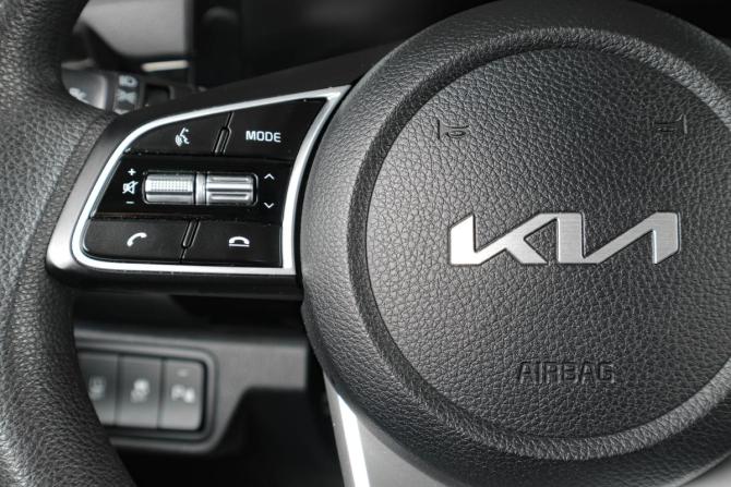 Kia Seltos I Рестайлинг с пробегом 2023 года, цена 2 949 000 рублей, 11700 км, внедорожник, Автокод Объявления