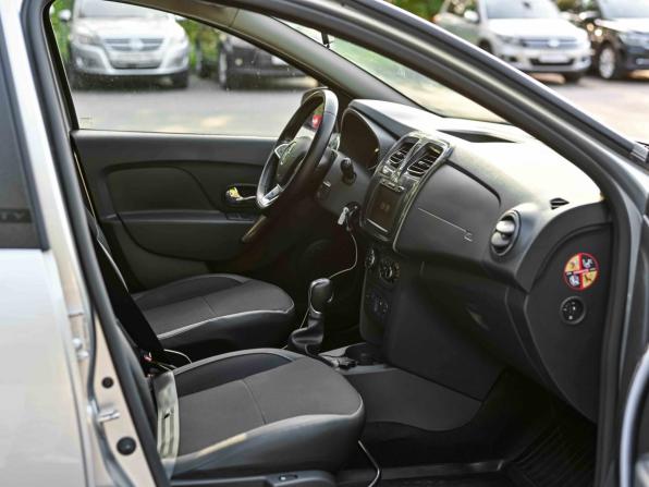 Renault Sandero II Рестайлинг с пробегом 2020 года, цена 1 299 000 рублей, 61042 км, хэтчбек, Автокод Объявления