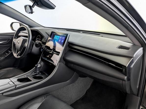 Toyota Avalon V с пробегом 2022 года, цена 3 500 000 рублей, 61953 км, седан, Автокод Объявления