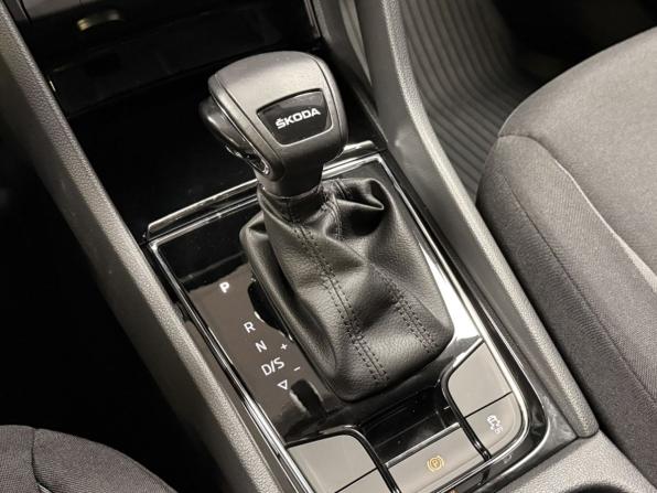 Skoda Karoq I с пробегом 2021 года, цена 2 500 000 рублей, 31013 км, внедорожник, Автокод Объявления