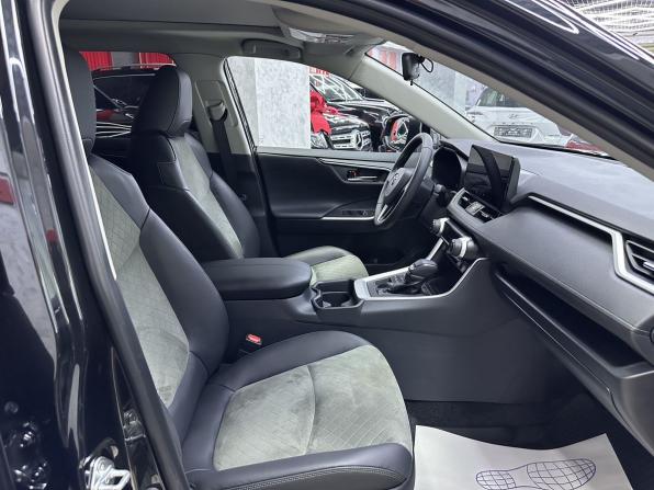 Toyota RAV4 V (XA50) с пробегом 2025 года, цена 3 990 000 рублей, 2542 км, внедорожник, Автокод Объявления