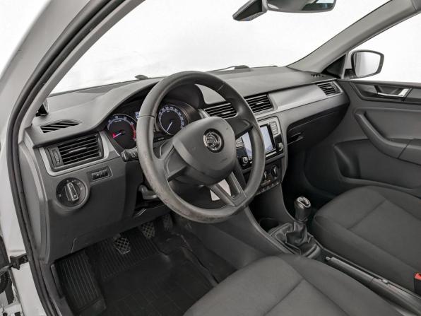 Skoda Rapid I Рестайлинг с пробегом 2019 года, цена 755 000 рублей, 178010 км, лифтбек, Автокод Объявления