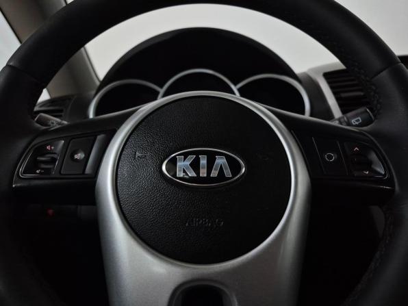 Kia Venga I Рестайлинг с пробегом 2014 года, цена 895 000 рублей, 72443 км, минивэн, Автокод Объявления