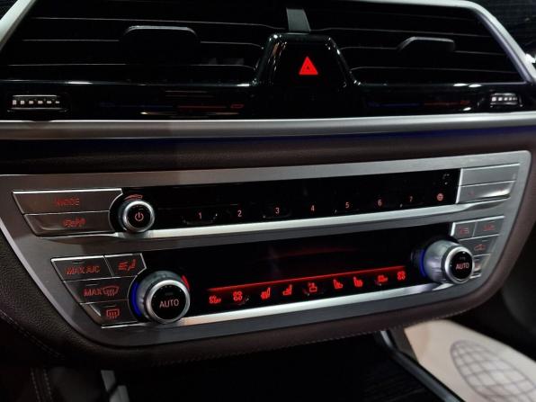 BMW 7 серии VI (G11/G12) Рестайлинг с пробегом 2019 года, цена 5 600 000 рублей, 98399 км, седан, Автокод Объявления