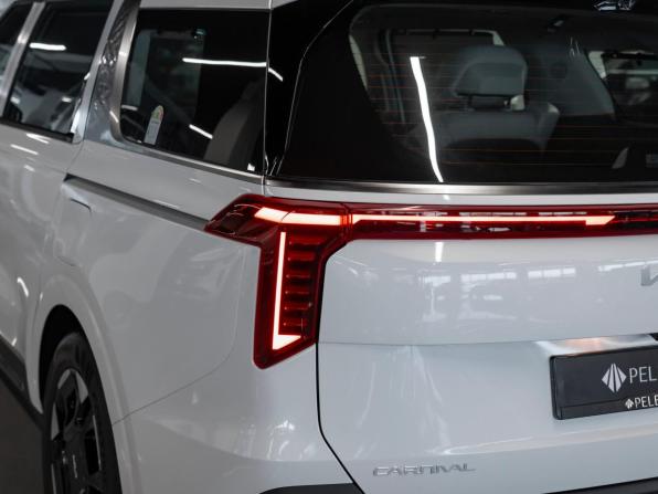 Kia Carnival IV Рестайлинг с пробегом 2024 года, цена 9 100 000 рублей, 50 км, минивэн, Автокод Объявления