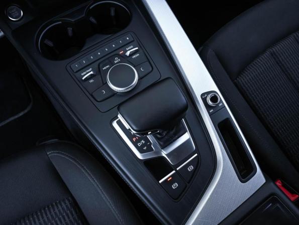 Audi A4 V (B9) с пробегом 2015 года, цена 2 025 000 рублей, 205187 км, седан, Автокод Объявления
