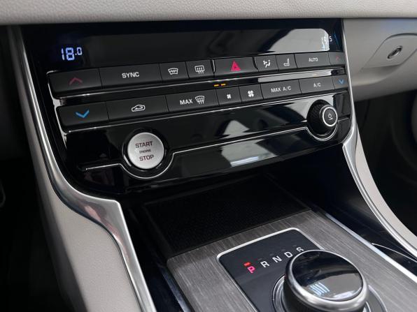 Jaguar XF II с пробегом 2017 года, цена 2 230 000 рублей, 95194 км, седан, Автокод Объявления