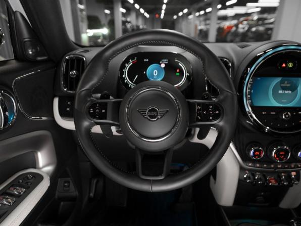 Mini Countryman II Рестайлинг с пробегом 2022 года, цена 4 900 000 рублей, 13406 км, внедорожник, Автокод Объявления
