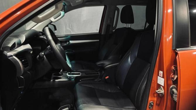 Toyota Hilux VIII с пробегом 2018 года, цена 3 620 000 рублей, 189526 км, пикап, Автокод Объявления