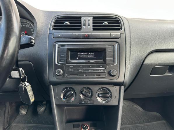 Volkswagen Polo V Рестайлинг с пробегом 2016 года, цена 801 000 рублей, 175000 км, седан, Автокод Объявления
