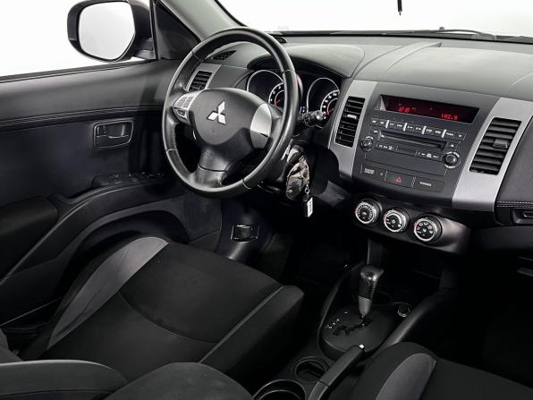 Mitsubishi Outlander II Рестайлинг с пробегом 2011 года, цена 1 050 000 рублей, 244886 км, внедорожник, Автокод Объявления