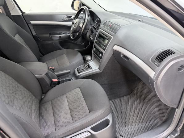 Skoda Octavia II (A5) Рестайлинг с пробегом 2012 года, цена 829 000 рублей, 208037 км, лифтбек, Автокод Объявления