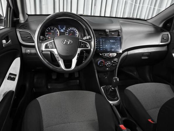 Hyundai Solaris I с пробегом 2013 года, цена 748 000 рублей, 179321 км, седан, Автокод Объявления