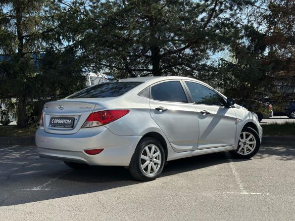 Hyundai Solaris I с пробегом 2013 года, цена 700 000 рублей, 115741 км, седан, Автокод Объявления