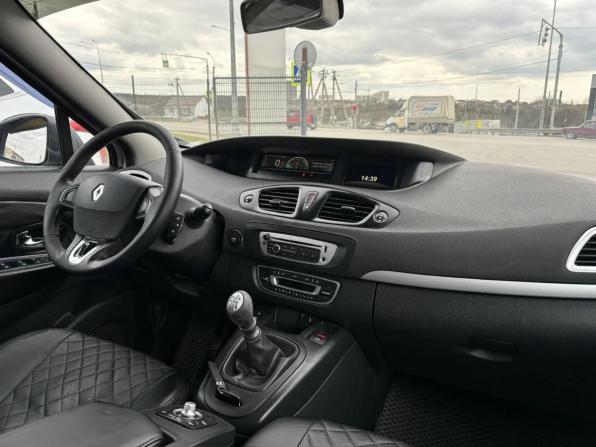 Renault Scenic III Рестайлинг 2 с пробегом 2013 года, цена 720 000 рублей, 460000 км, минивэн, Автокод Объявления