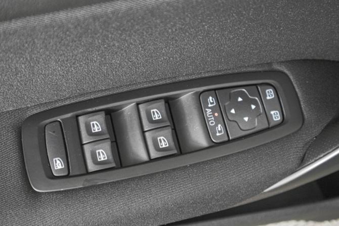Renault Megane IV с пробегом 2018 года, цена 1 549 000 рублей, 198280 км, универсал, Автокод Объявления