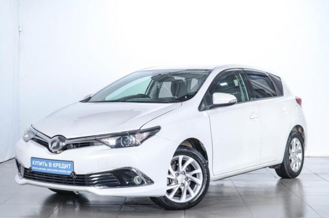 Toyota Auris II Рестайлинг с пробегом 2015 года, цена 1 329 000 рублей, 92000 км, хэтчбек, Автокод Объявления
