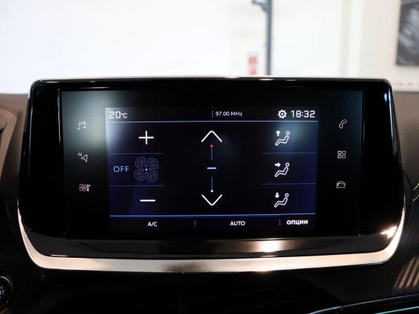 Peugeot 2008 II с пробегом 2020 года, цена 2 100 000 рублей, 87112 км, внедорожник, Автокод Объявления