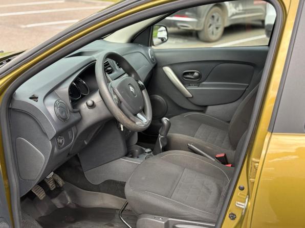 Renault Sandero II с пробегом 2017 года, цена 925 000 рублей, 84227 км, хэтчбек, Автокод Объявления