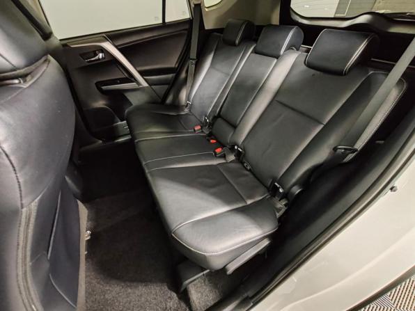 Toyota RAV4 IV (XA40) Рестайлинг с пробегом 2018 года, цена 2 125 000 рублей, 205780 км, внедорожник, Автокод Объявления