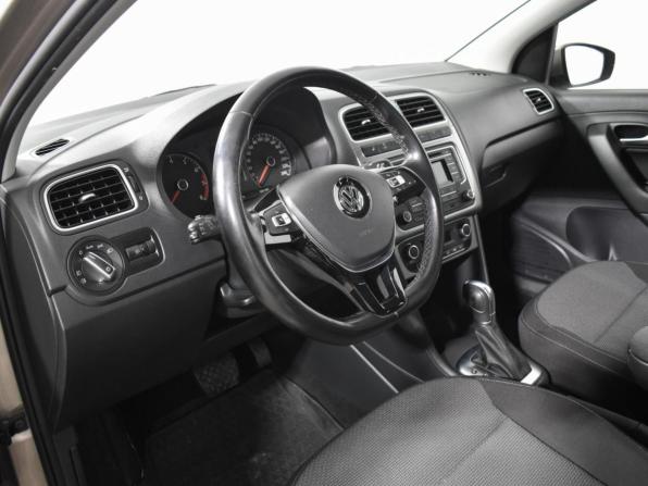 Volkswagen Polo V Рестайлинг с пробегом 2016 года, цена 1 095 000 рублей, 117468 км, седан, Автокод Объявления