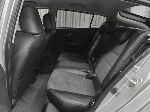 Honda Insight II Рестайлинг с пробегом 2012 года, цена 949 000 рублей, 190000 км, хэтчбек, Автокод Объявления