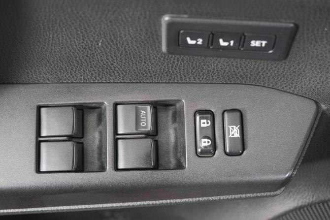 Toyota RAV4 IV (XA40) Рестайлинг с пробегом 2019 года, цена 2 899 000 рублей, 89000 км, внедорожник, Автокод Объявления