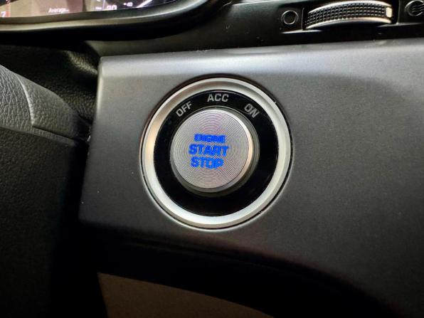 Hyundai Sonata VII (LF) Рестайлинг с пробегом 2018 года, цена 1 720 000 рублей, 99500 км, седан, Автокод Объявления