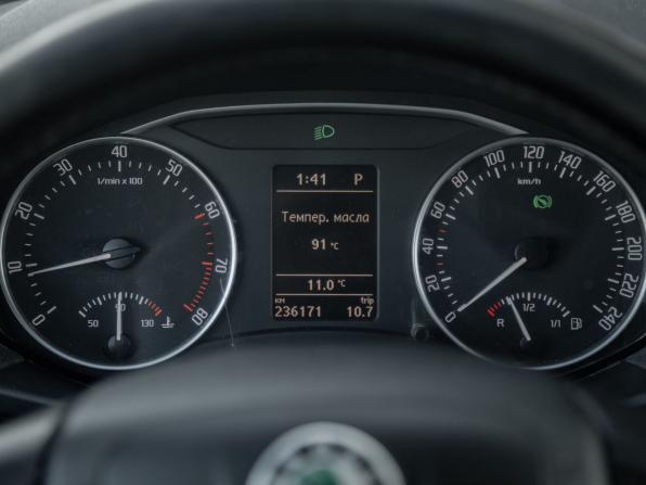 Skoda Octavia II (A5) Рестайлинг с пробегом 2012 года, цена 799 000 рублей, 236000 км, лифтбек, Автокод Объявления