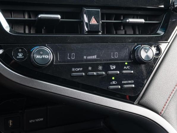 Toyota Camry VIII (XV70) Рестайлинг с пробегом 2021 года, цена 3 120 000 рублей, 86330 км, седан, Автокод Объявления