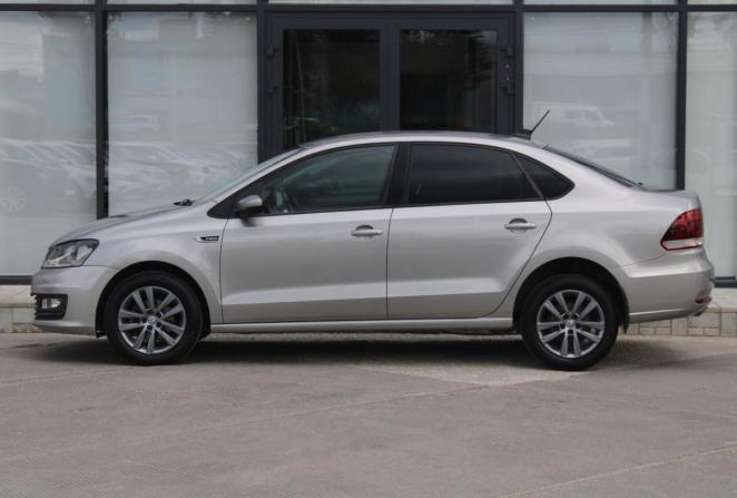 Volkswagen Polo V Рестайлинг с пробегом 2020 года, цена 1 360 000 рублей, 80208 км, седан, Автокод Объявления