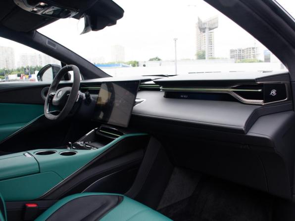 Lotus Eletre с пробегом 2023 года, цена 11 549 000 рублей, 2852 км, внедорожник, Автокод Объявления
