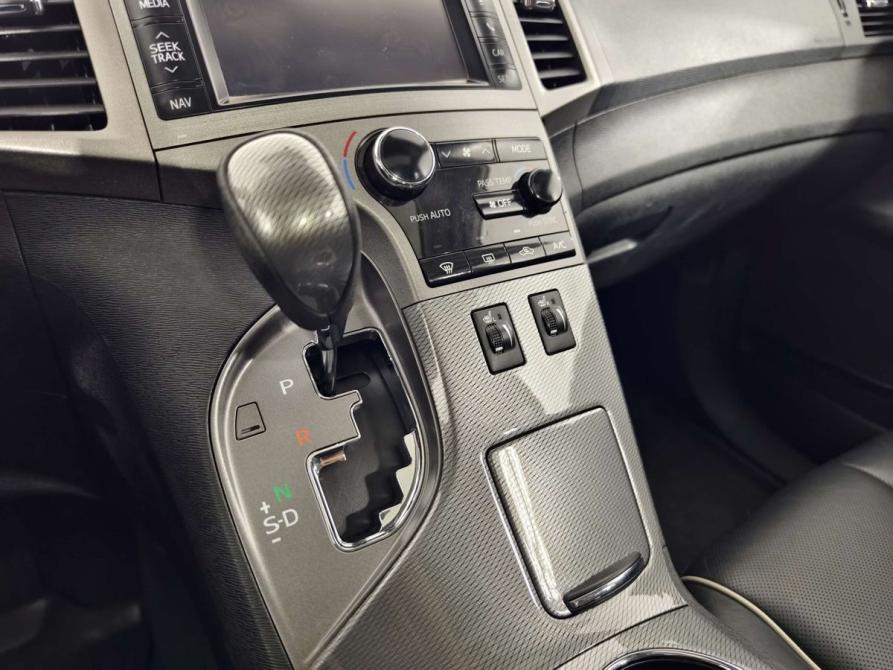 Toyota Venza I Рестайлинг Санкт-Петербург  - изображение 14