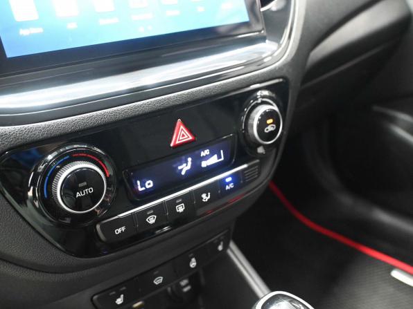Hyundai Solaris II Рестайлинг с пробегом 2021 года, цена 2 049 900 рублей, 39500 км, седан, Автокод Объявления