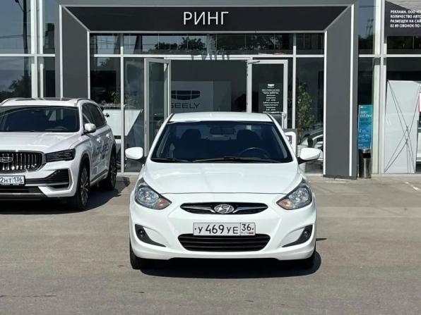Hyundai Solaris I с пробегом 2012 года, цена 849 000 рублей, 185105 км, седан, Автокод Объявления