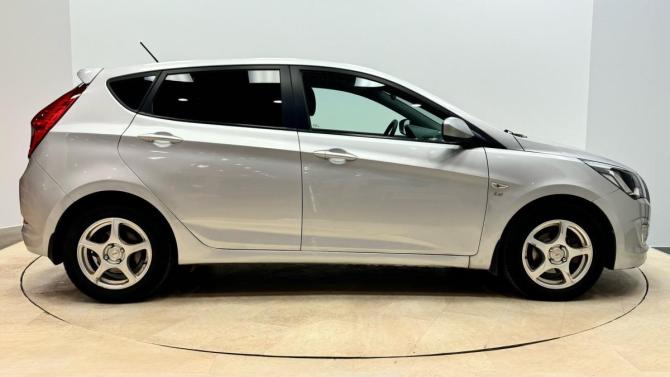 Hyundai Solaris I Рестайлинг с пробегом 2015 года, цена 999 000 рублей, 87322 км, хэтчбек, Автокод Объявления