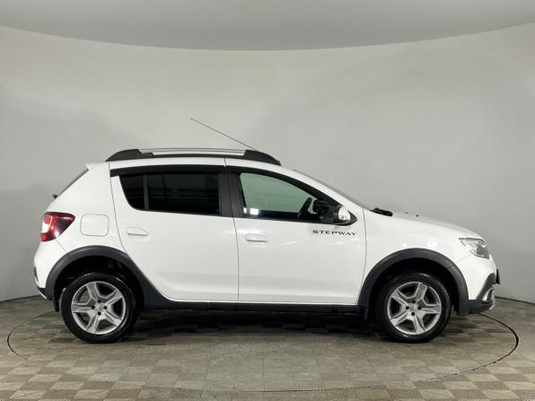 Renault Sandero II Рестайлинг с пробегом 2021 года, цена 1 290 000 рублей, 83784 км, хэтчбек, Автокод Объявления