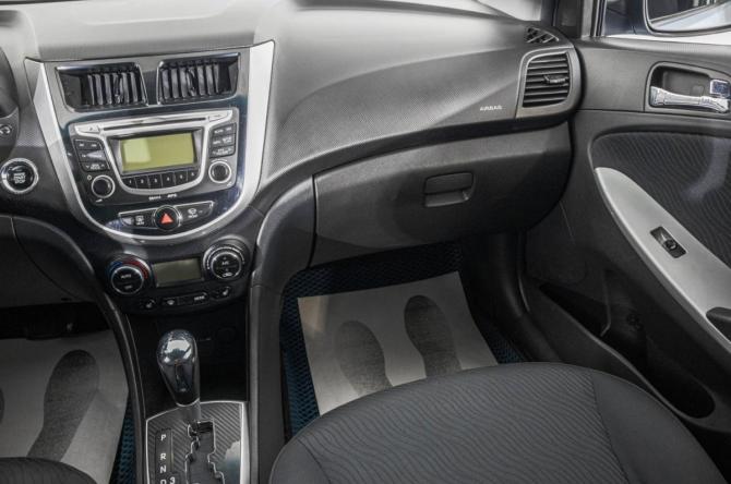 Hyundai Solaris I с пробегом 2014 года, цена 749 000 рублей, 246000 км, седан, Автокод Объявления