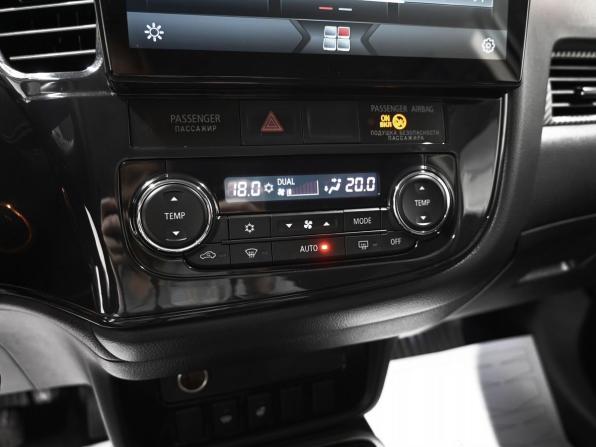 Mitsubishi Outlander III Рестайлинг 2 с пробегом 2017 года, цена 1 845 000 рублей, 156996 км, внедорожник, Автокод Объявления