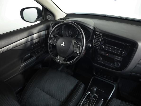 Mitsubishi Outlander III Рестайлинг 2 с пробегом 2018 года, цена 1 699 000 рублей, 122558 км, внедорожник, Автокод Объявления