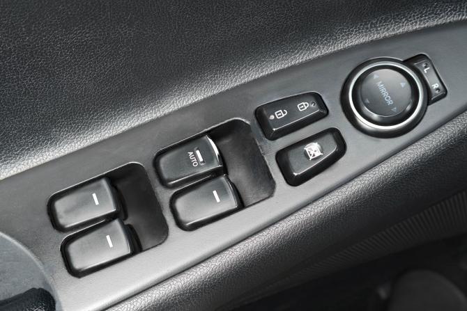 Hyundai Sonata VI (YF) с пробегом 2012 года, цена 1 159 000 рублей, 238000 км, седан, Автокод Объявления