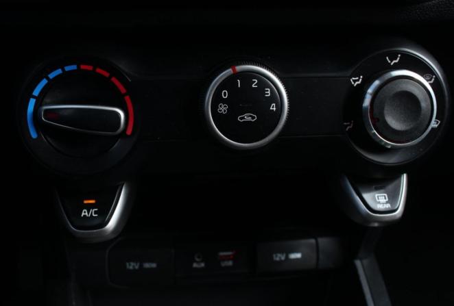 Kia Rio IV с пробегом 2018 года, цена 1 355 000 рублей, 146581 км, седан, Автокод Объявления