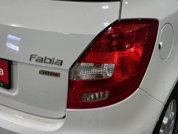 Skoda Fabia II Рестайлинг с пробегом 2011 года, цена 530 000 рублей, 232524 км, хэтчбек, Автокод Объявления